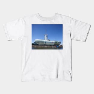 Bremerhaven; Bremen; Havenwelten; Climate house; Atlantic Sail City Hotel Kids T-Shirt